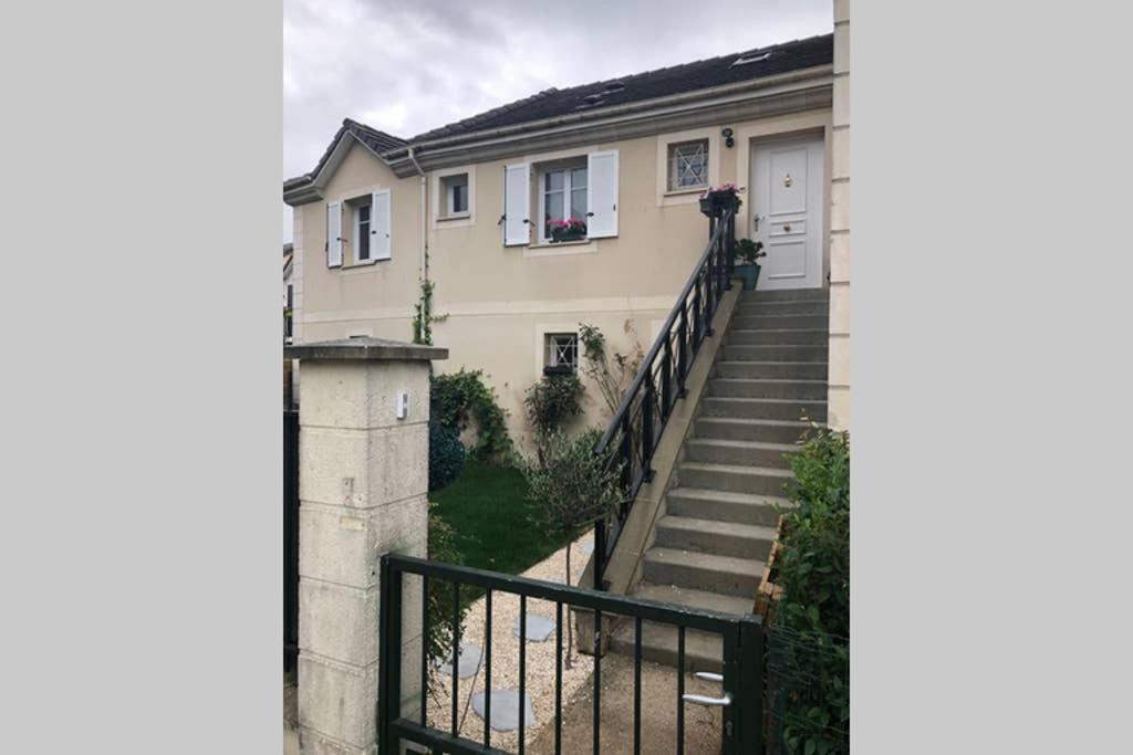 Ca Dei Figli, Charmante Maison De Ville. Bailly-Romainvilliers Exterior photo